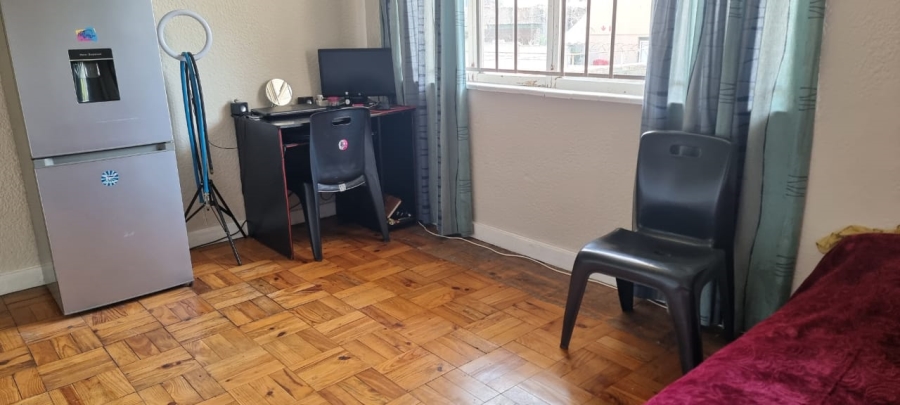 2 Bedroom Property for Sale in Mowbray Western Cape